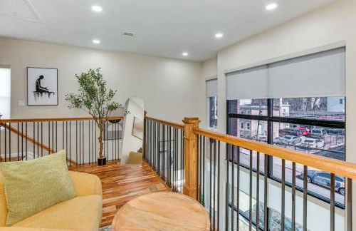 Townhouse - Urban Living with Rooftop Deck! - Foto 22