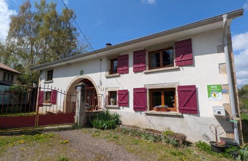 Gîte paisible dans ancienne ferme comtoise avec animaux acceptés - FR-1-583-416 - Foto 1