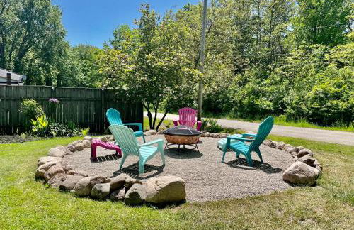 The charming Glenn Cottage! Walk to Lake Michigan! - Foto 3