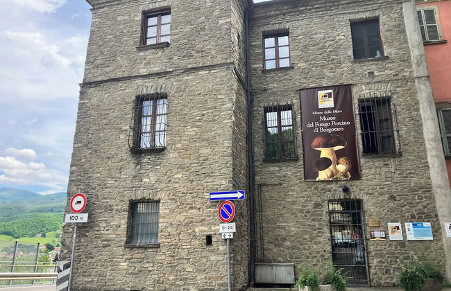 2-bed Borgo val di Taro Apt w/ Private Terrace - Foto 44