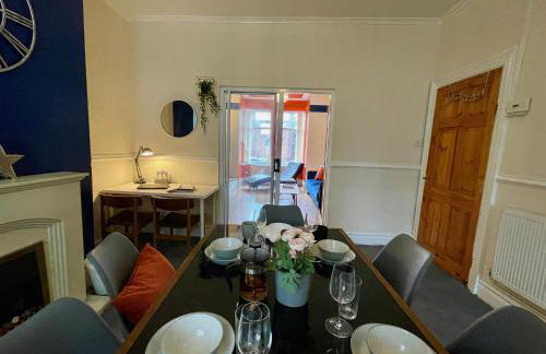 Kimberworth 4 Bedrooms House 8 Beds Close to M1 Suitable For Longer Stay - Foto 33