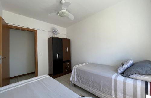 Apartamento espaçoso 2 quartos a 200 m da praia - Foto 11