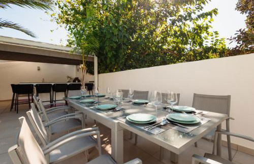 Marbella, Costabella - Beachfront Villa with Heated Pool - Photo 11