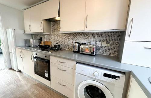 No.32 by Blue Skies Stays - Photo 11