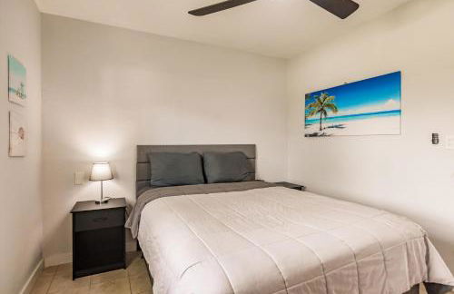 Poolfront Cottage Near Beach with Full Kitchen! - Foto 11