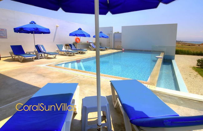 Blue - Beach Front Spectacular Villa Sleeps 10 - Foto 26