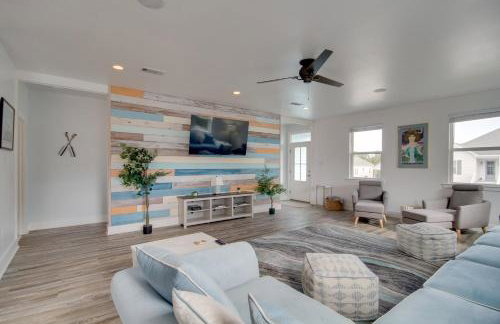 Sunny Waveland Home Rental with Pool Walk to Beach! - Foto 5