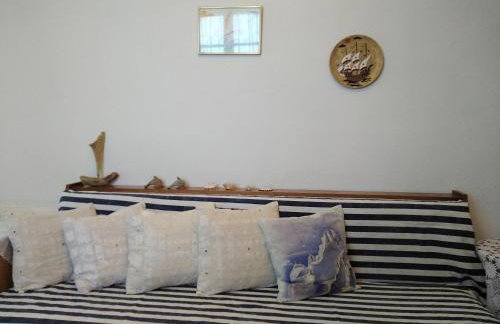 Kamari Beach guest house - Photo 33