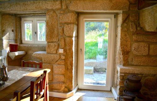 Castelo Gerês - Exquisite Eco-Cottage - jacuzzi - Foto 6