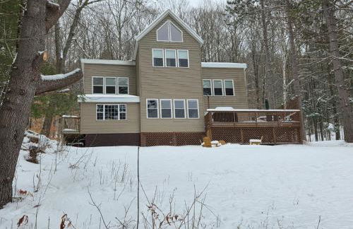 Spacious, modern, home by the lake! - Foto 8