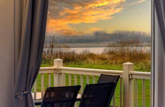 Tranquil Lodge with river views - Foto 5