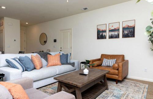 Modern 5 bed near hospitals and UC Merced - Foto 9