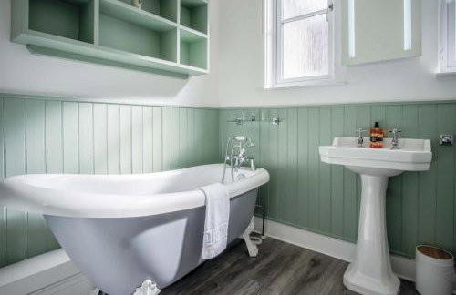 Overland Road – 4 Bedroom House – Mumbles - Foto 24