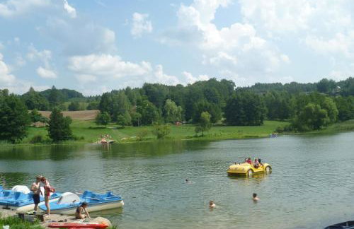 Dom z widokiem na jezioro i domek nad jeziorem - Foto 2