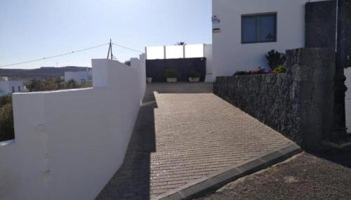 Tranquilidad entre volcanes - Photo 2