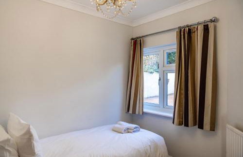 Nancy's 3 bedroom house near Heathrow Airport - Foto 52