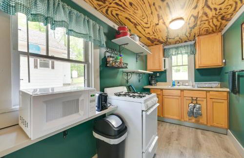 Hike and Snow Play! Waterfront Paradise Lake Retreat - Foto 10