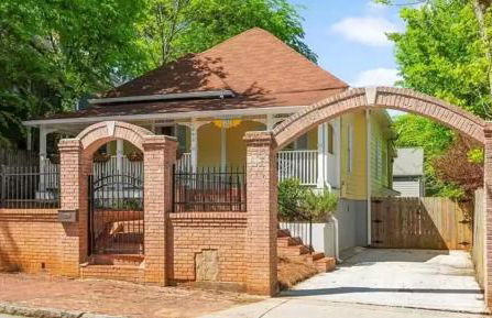 Beautiful home in Prime Loc near Beltline, Zoo and local attractions - Photo 2