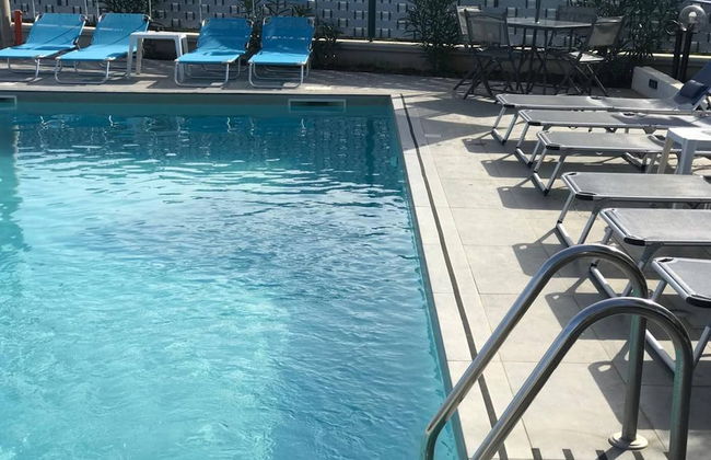 Countryside Villa With Private Pool - Photo 14