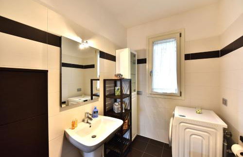 GuestHost - Casa Kikka luminoso bilo con balcone - Foto 25