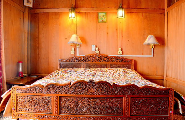 Golden Flower Heritage Houseboat - Foto 5