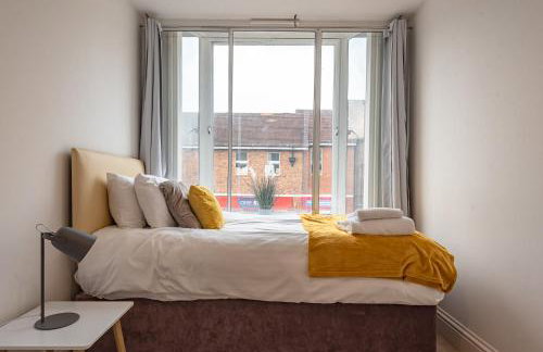 Cosy & Bright 2 Bedroom Apartment in Newbury Town Centre - SLEEPS 7 - Foto 20