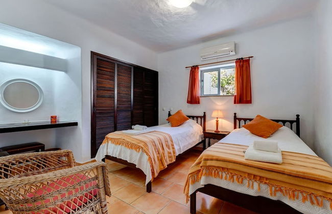 C28 Q P Amazing House Nested in the Heart of Ca - Foto 19