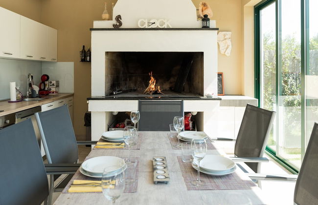 Luxury Villa With Heated Pool, Terrace, and Outdoor Amenities for Relaxation - Foto 49