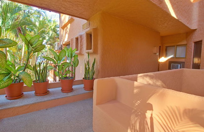 Villa Facing the Beach in a Large Terrace 7 Pools, Tennis Courts, 247 Security - Foto 10