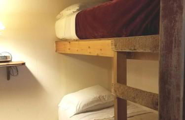 Roomy Vacation Rental for Two with a Private Bathroom near Cedar Rapids, Iowa - Foto 13