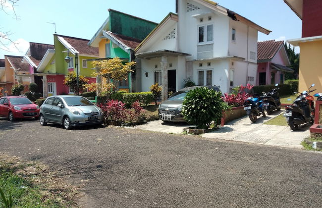 Villa Sasky Ciater Highland - Foto 38