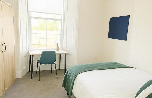 Cozy 2-Bed Ground Floor Flat with Parking - Foto 8