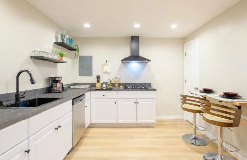 Entire Modern Cozy 2BR Apt mins SU LeMoyne DT - Foto 3