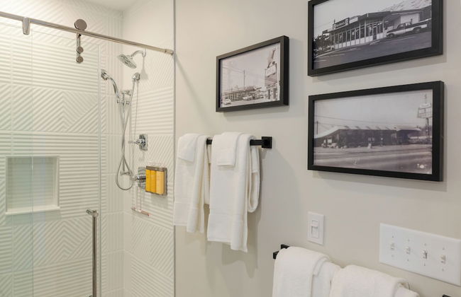 Unique Historic Experience Conveniently Located in the Heart of Cincinnati - Foto 68