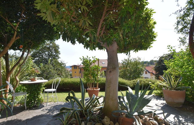 Chalet by Lake Maggiore With Garden Views - Foto 10