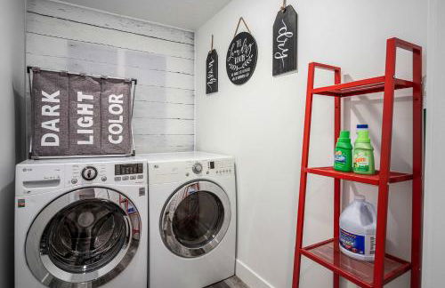 Luxury 2BR Basement Retreat Utah Lake Views - Foto 26