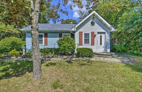 Dog-Friendly Waretown Home with Furnished Deck! - Foto 24