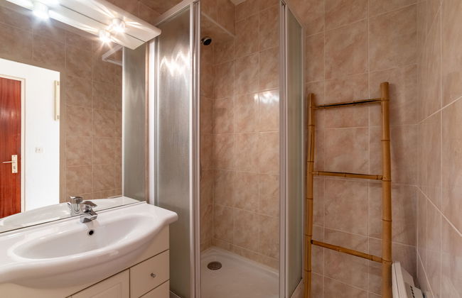 1 bedroom Apartment in Bormes-les-Mimosas with swimming pool and garden - Photo 11