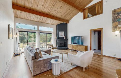 Hilma House - Photo 1