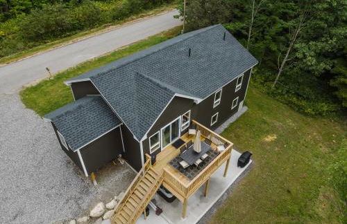 NEW! Modern Getaway - Hot Tub l Fire Pit l Pool table - Foto 38