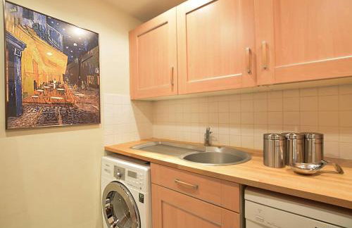 JOIVY Gorgeous Two Bedroom Apartment With Castle Views - Foto 14