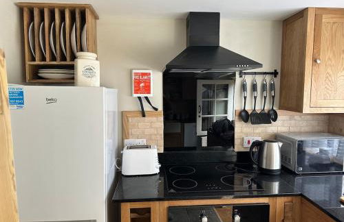 Character 3 Bed Cottage, Close to Waters edge, Parking - Foto 8