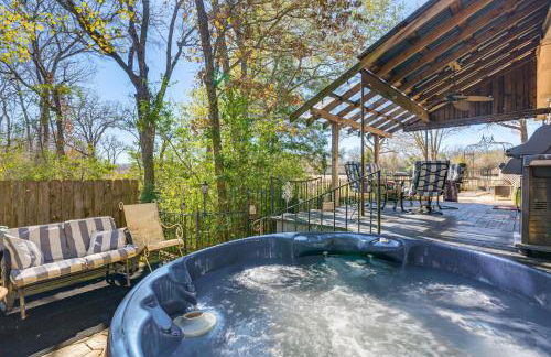 College Station Getaway with Hot Tub and Courtyard! - Photo 2