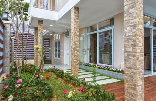 Villa Kota Bunga Puncak 4 Bedroom - Photo 15