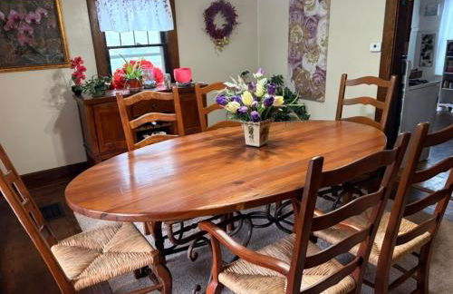 Tree House 6 bedrooms, 2 blocks from everything - Foto 63