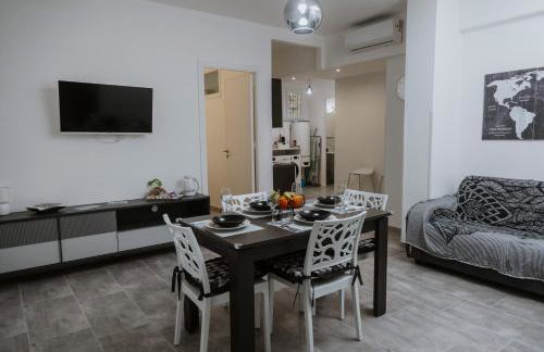 House Paradise- House Arena - Photo 2