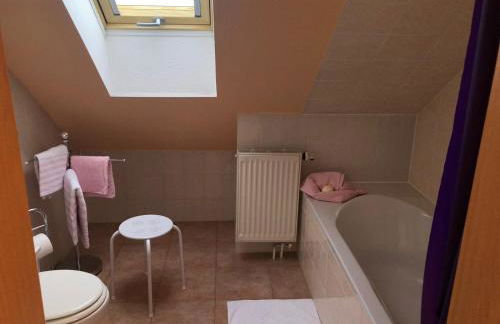 Am Bahnhof - Foto 16