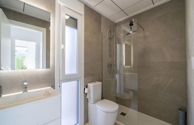 Elegant Home With Pool - Foto 25