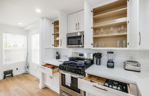 Paschall Heights Home Sleeps 6 King Suite - Foto 27