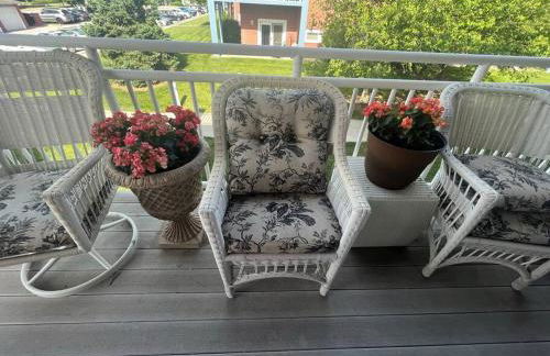 BEAUTIFUL COZY CONDO with POOLS/GYM-SELF CHECK-IN - Foto 18